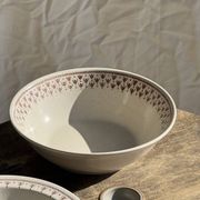 Lot d'un saladier et un plat circulaire frise marron vintage D28