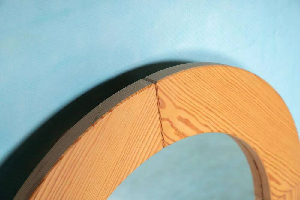 Large vintage pine mirror from the 1970s with craftsmanship.