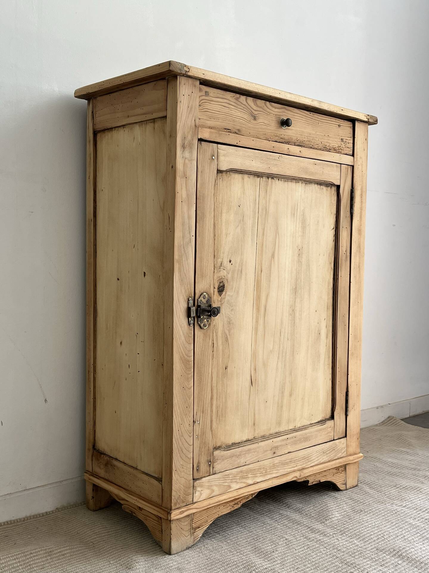 Vintage buffet