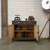 Black Parisian workshop buffet
