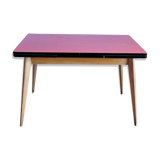 Table of red on the formica kitchen, 1950