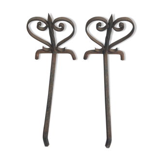 Pair of channels