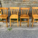 Suite de Chaises de Bistrot en Bois