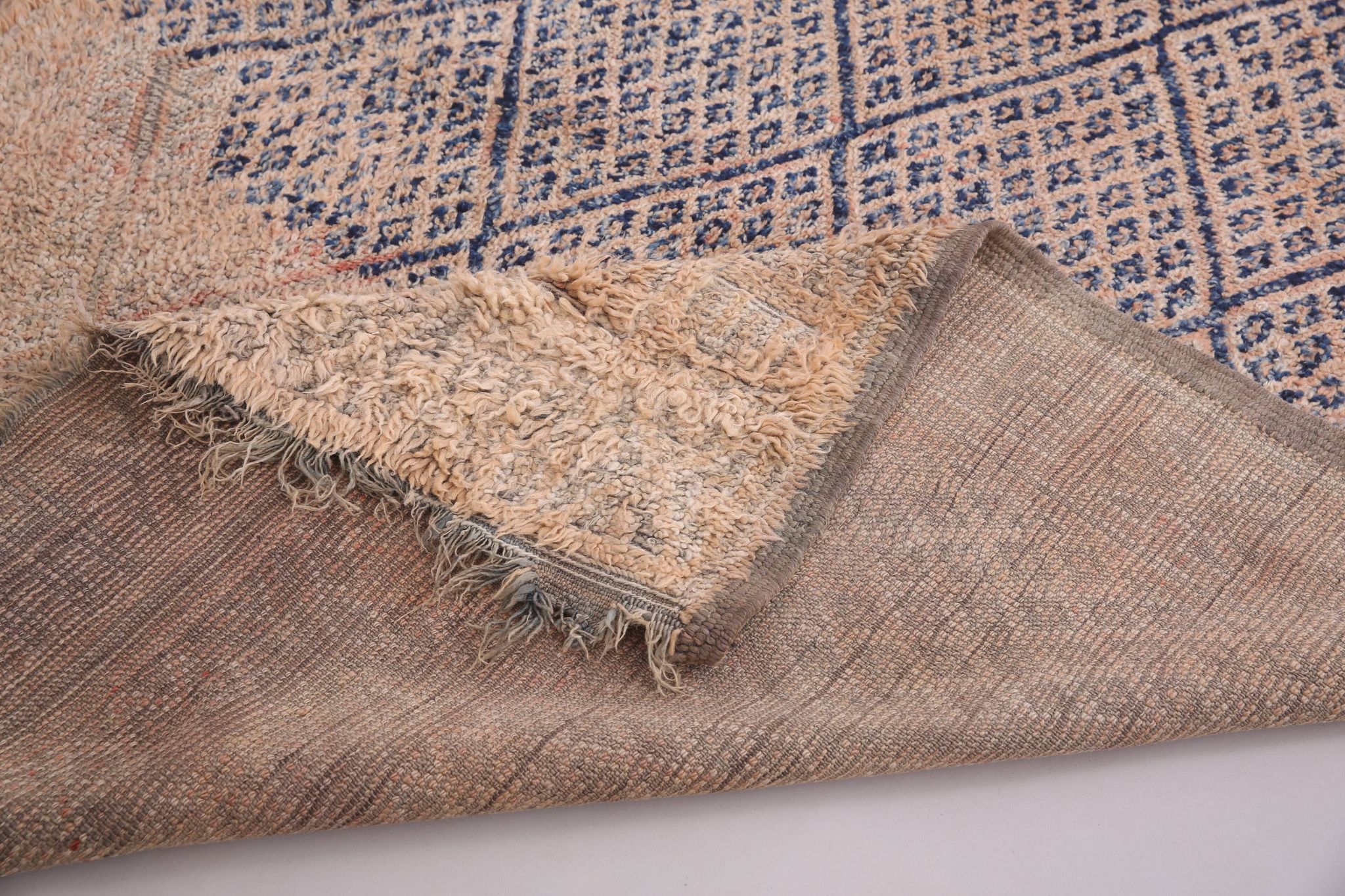 Vintage Beni Mguild Rug 197 x 316 cm - Vintage Moroccan Rug, Old Berber Rug