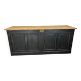 Old counter with 8 doors