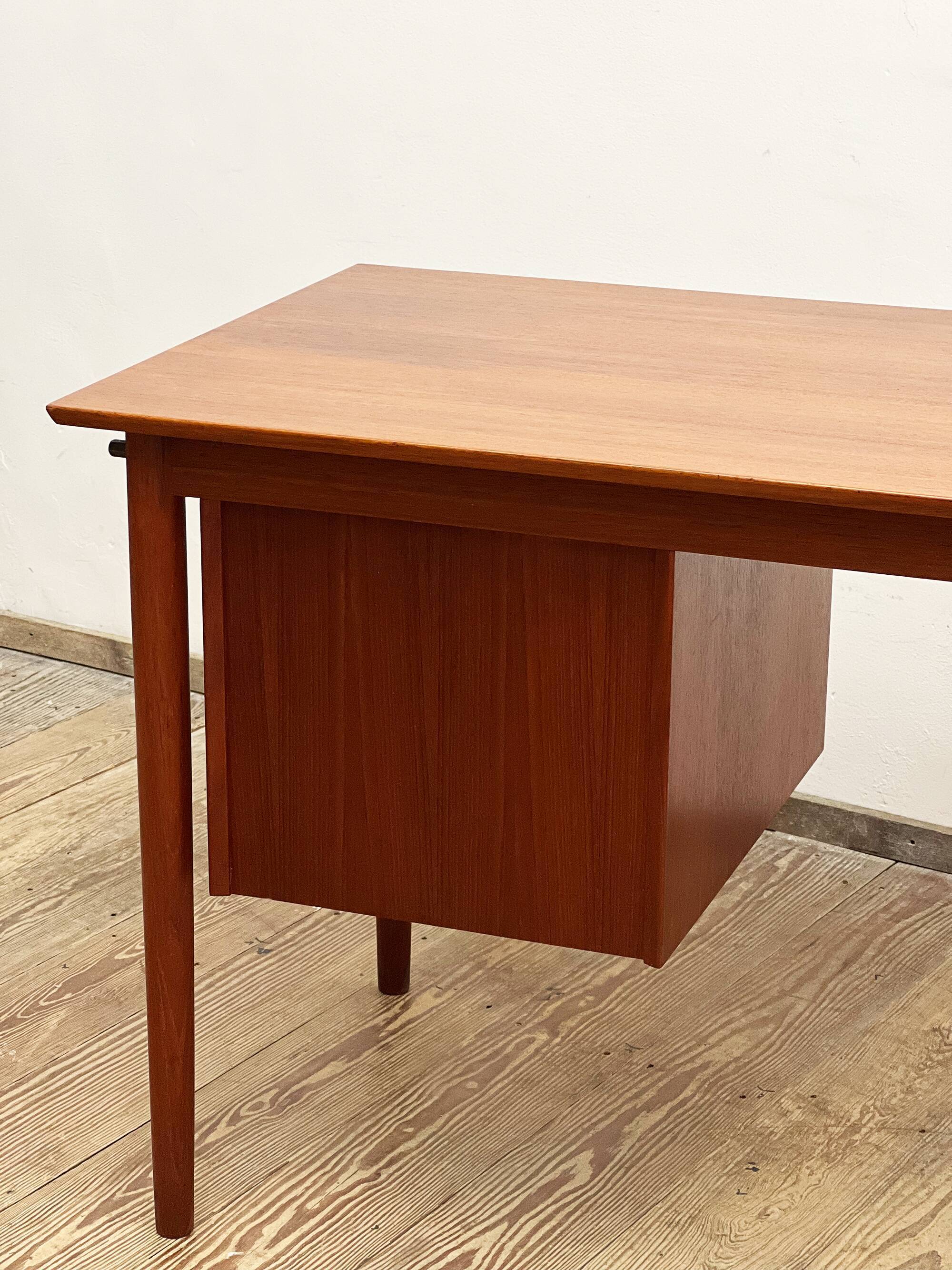 Danish mid-century modern teak writing desk by Arne Vodder, 1960s