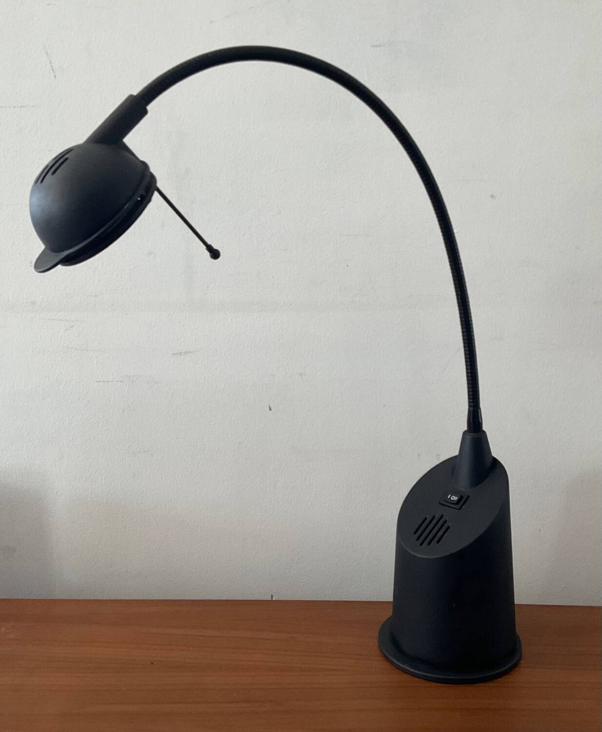 Italian articulated lamp from the 70s and 80s