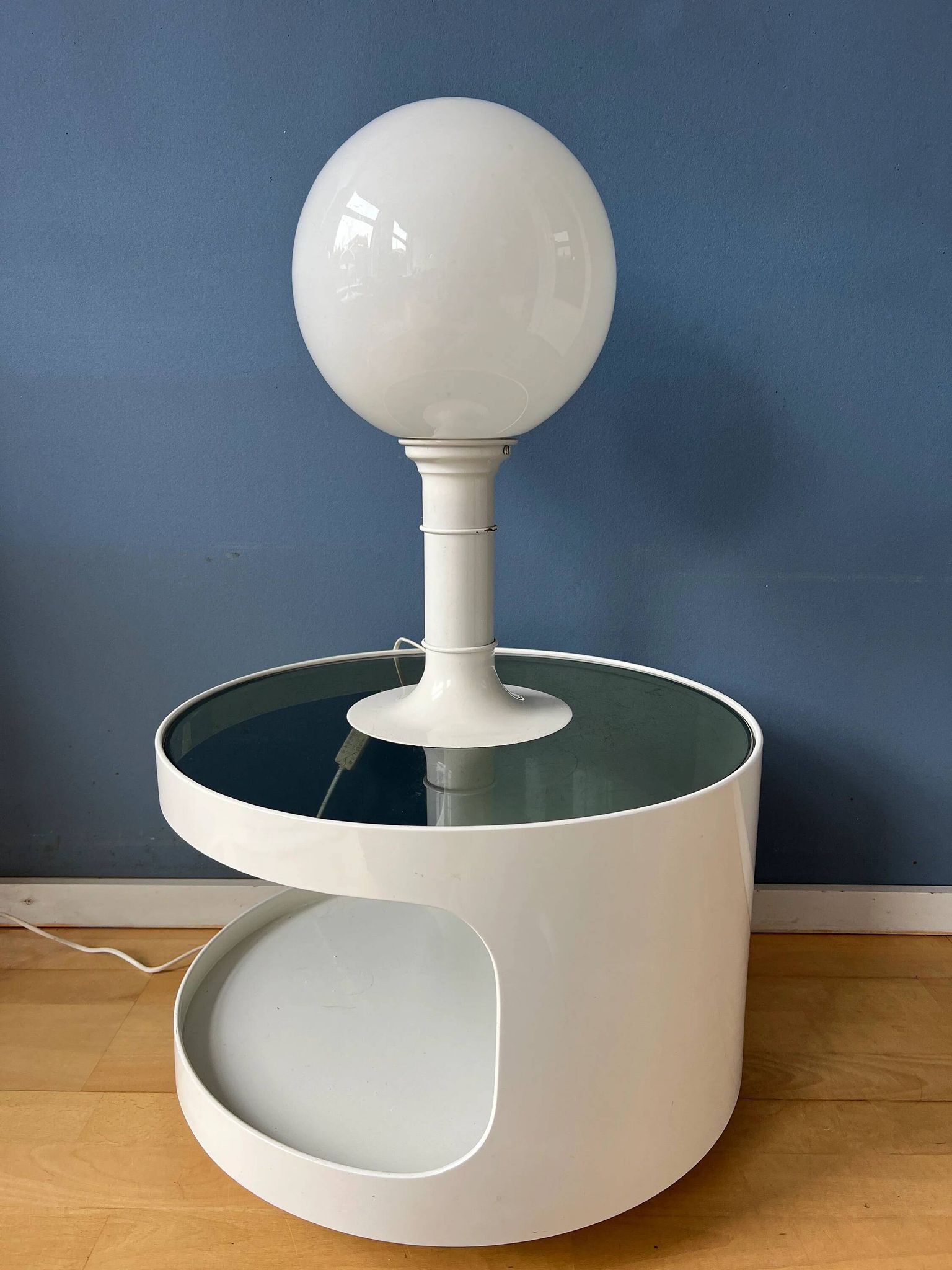 White Space Age table lamp Woja Holland with opal glass shade