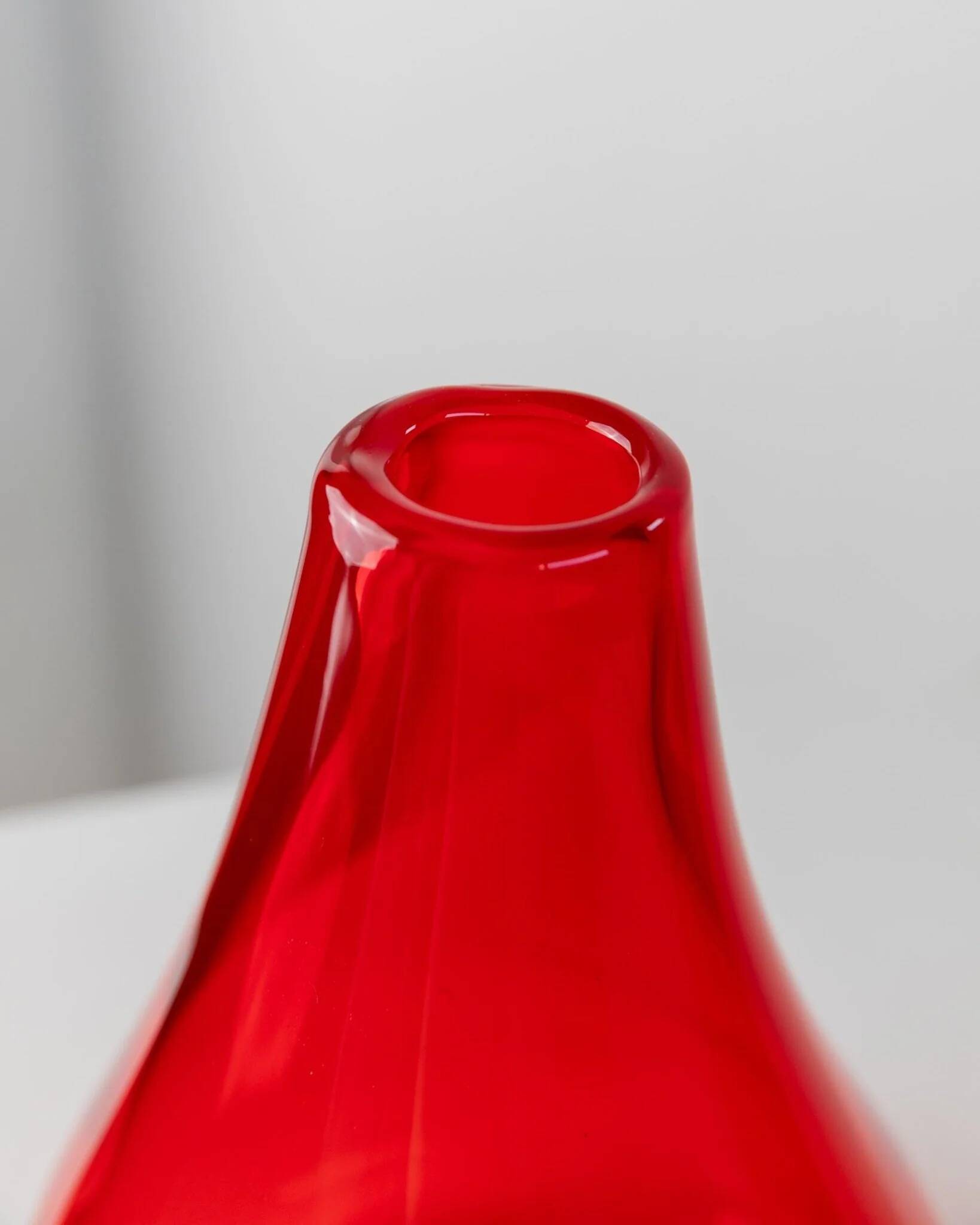 Vintage red Murano glass vase - Italy 1970s