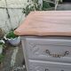 Commode de style louis xv  peinte