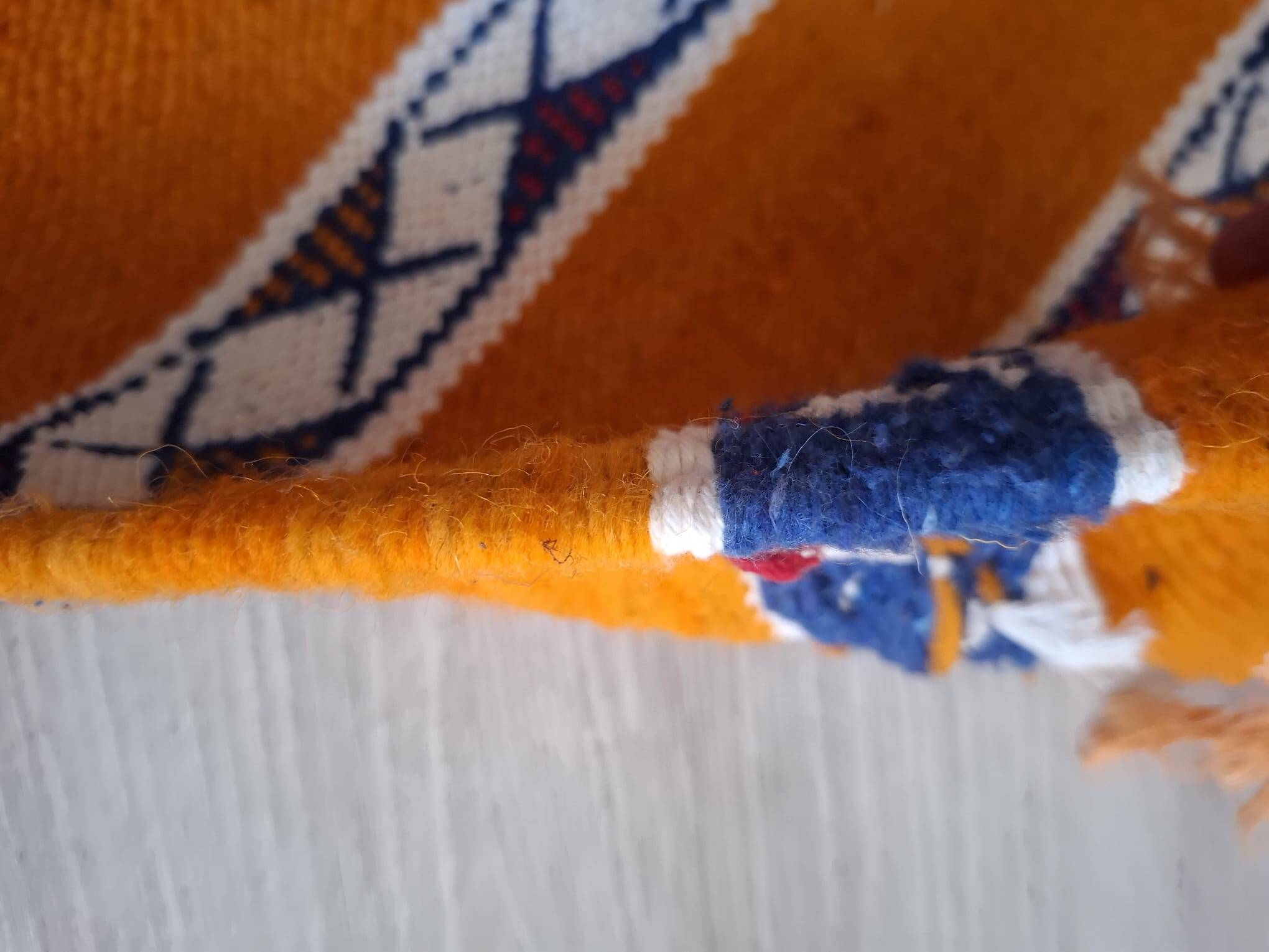 Berber Kilim Ochre & Indigo Blue – Flat Weave Hanbel – 70 cm / 140 cm