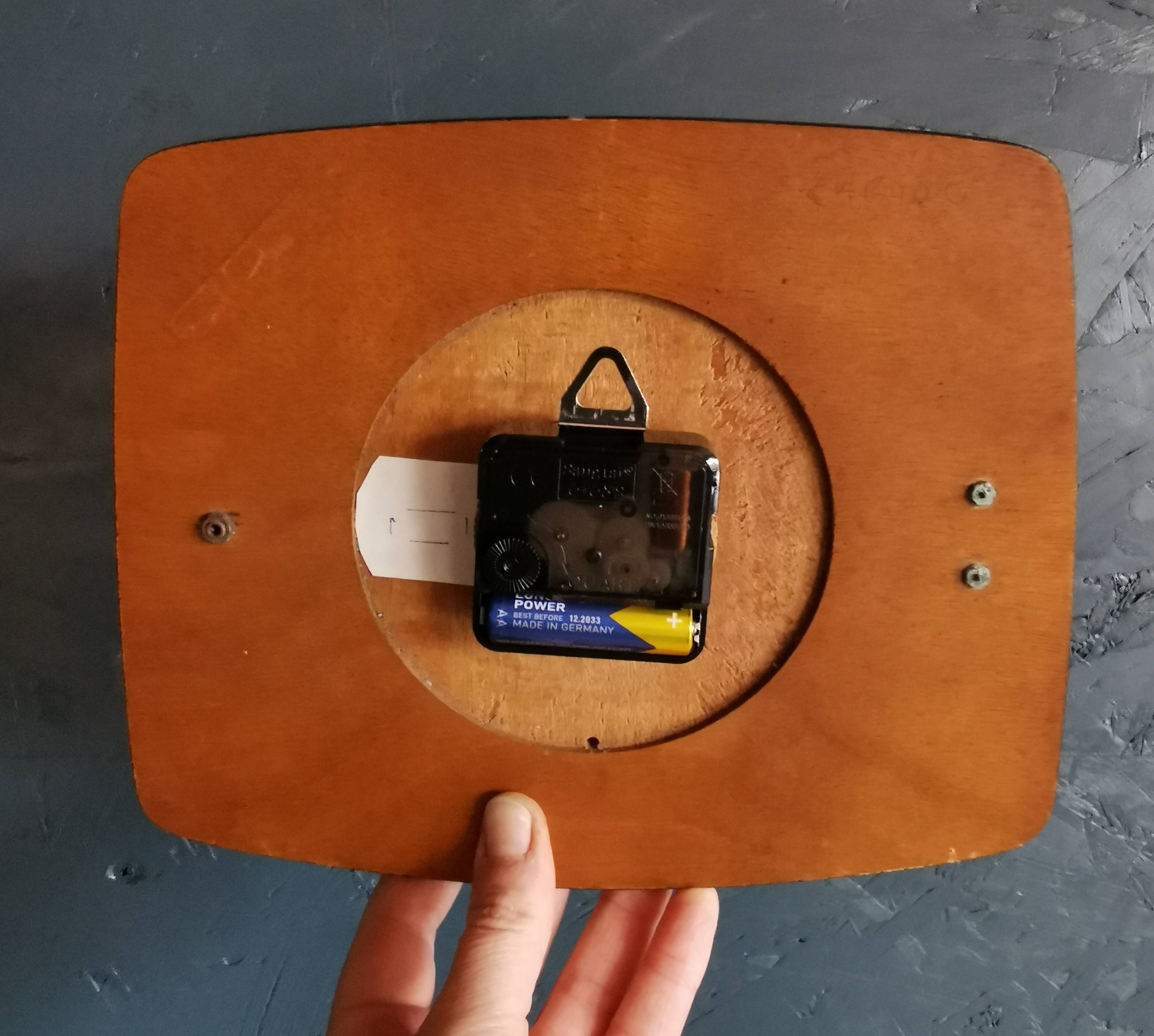 Vintage rectangular silent wall clock "Bayard terracotta green"