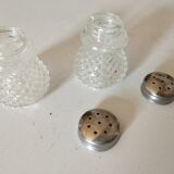 Salt shaker and pepper shaker