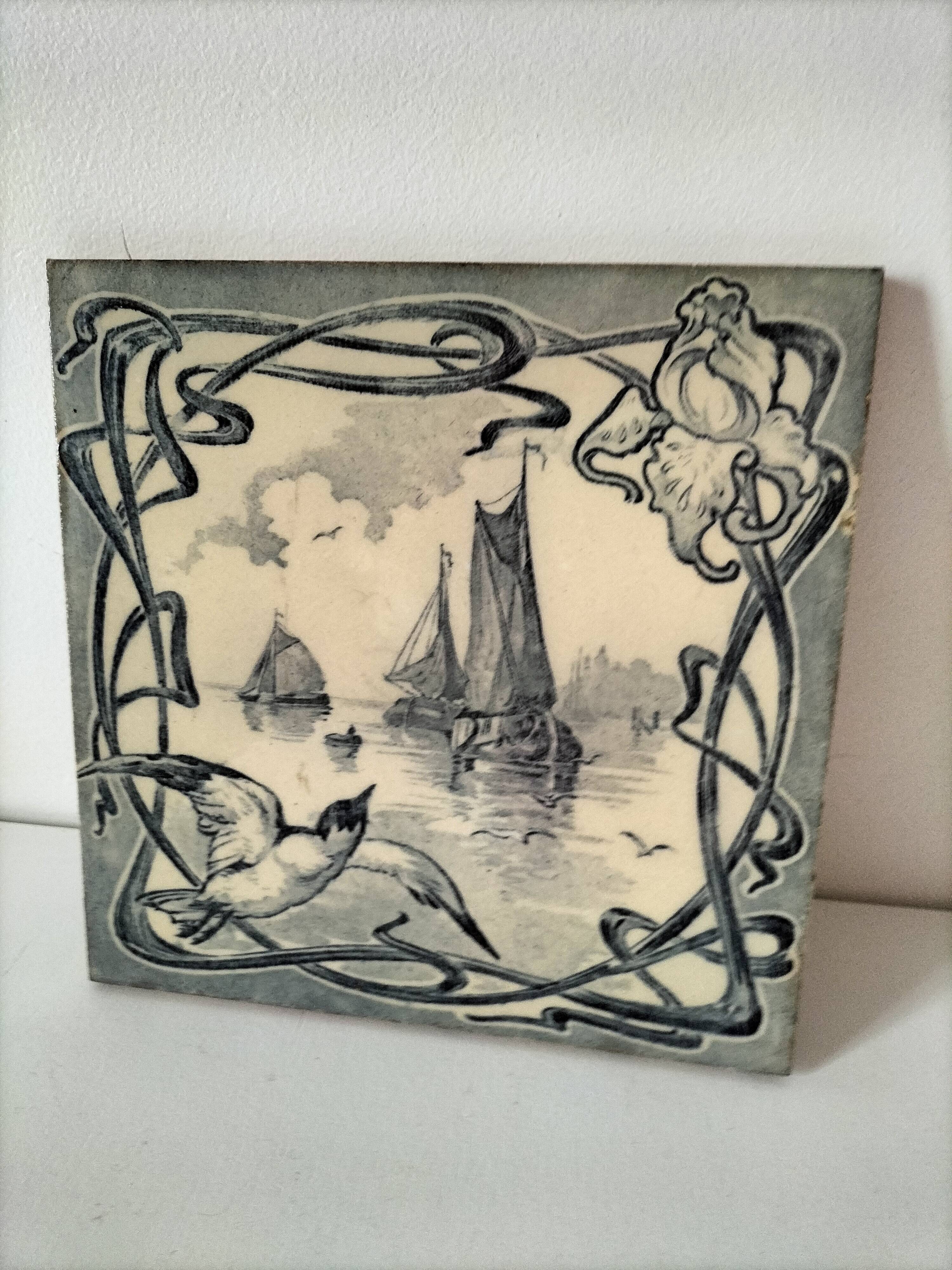 Old tile in Gien faience with Art Nouveau decoration