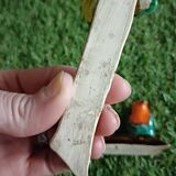 Set of six barbotine bird knife rests