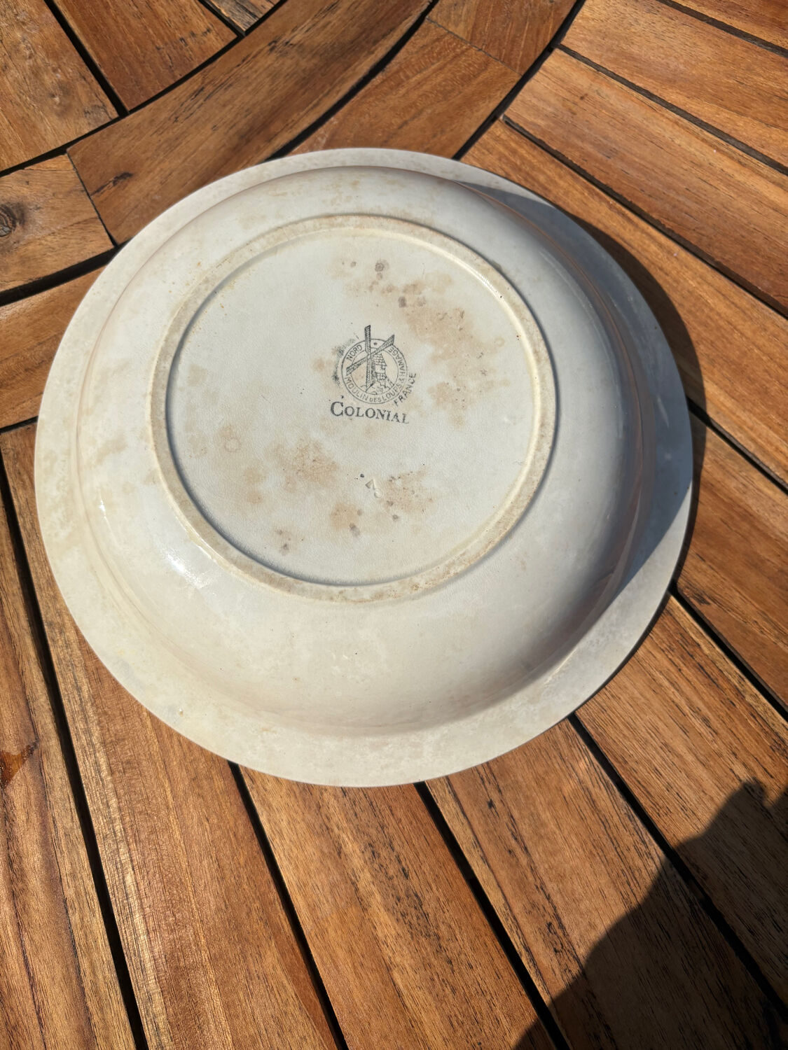 Hollow round plate Moulin des Loups & Hamage