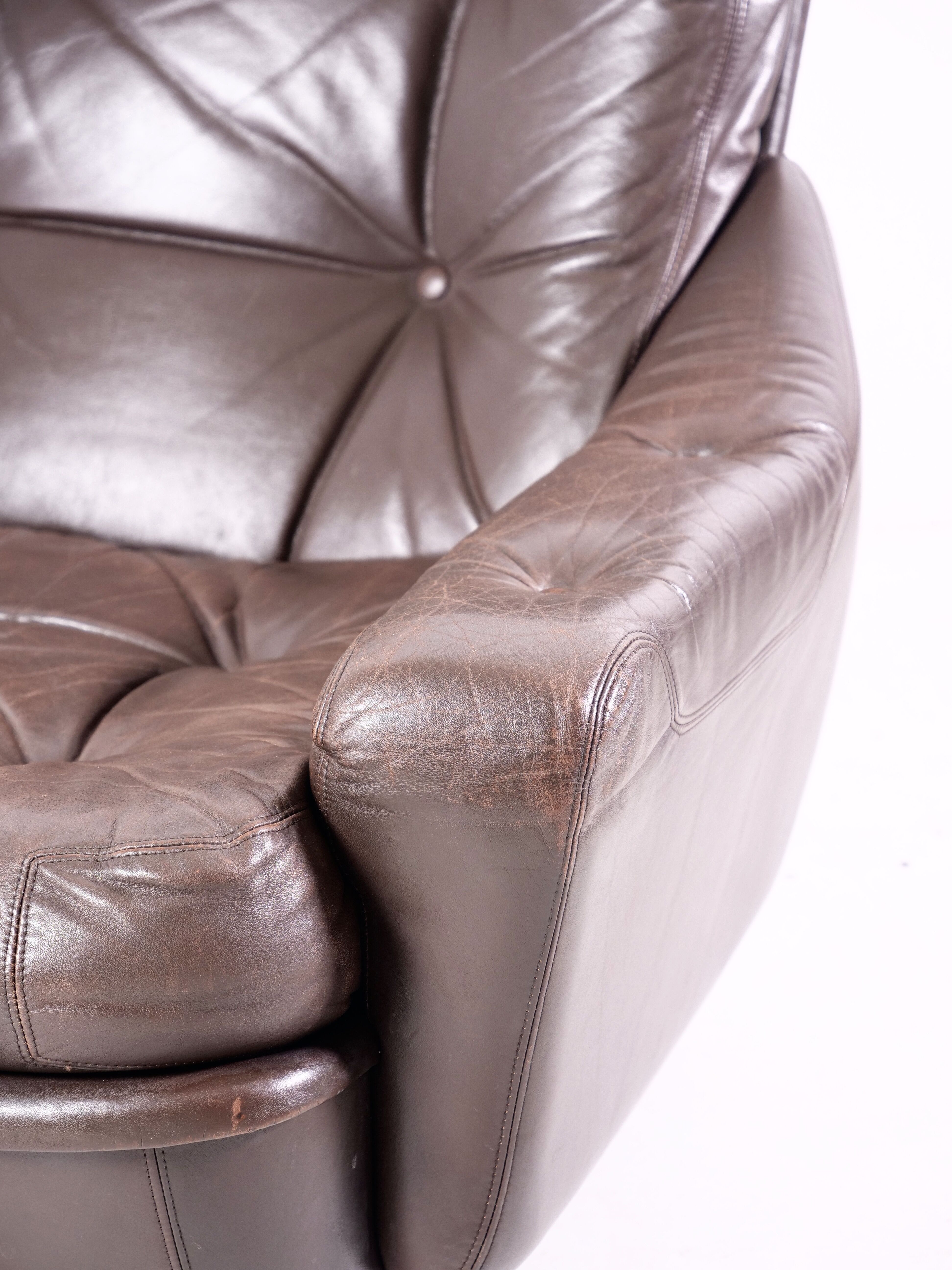Modular leather sofa by michel cadestin for airborne