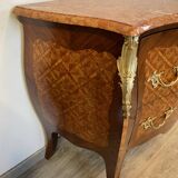 Louis XV chest of drawers in rosewood