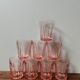 Lot de 8 verres roses en verre moulé vintage
