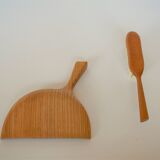 Wooden table shovel and sweeper