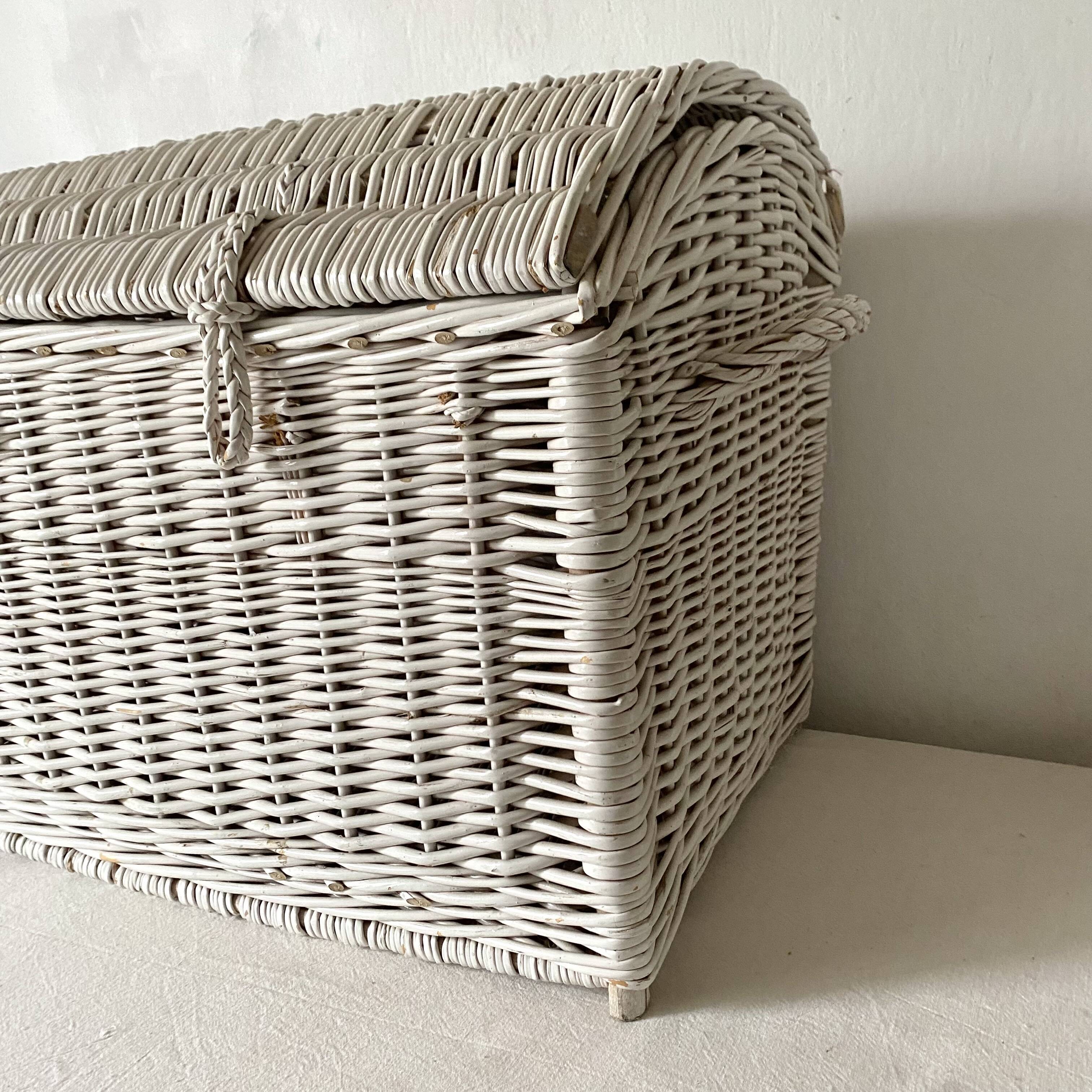 Rattan chest, storage trunk