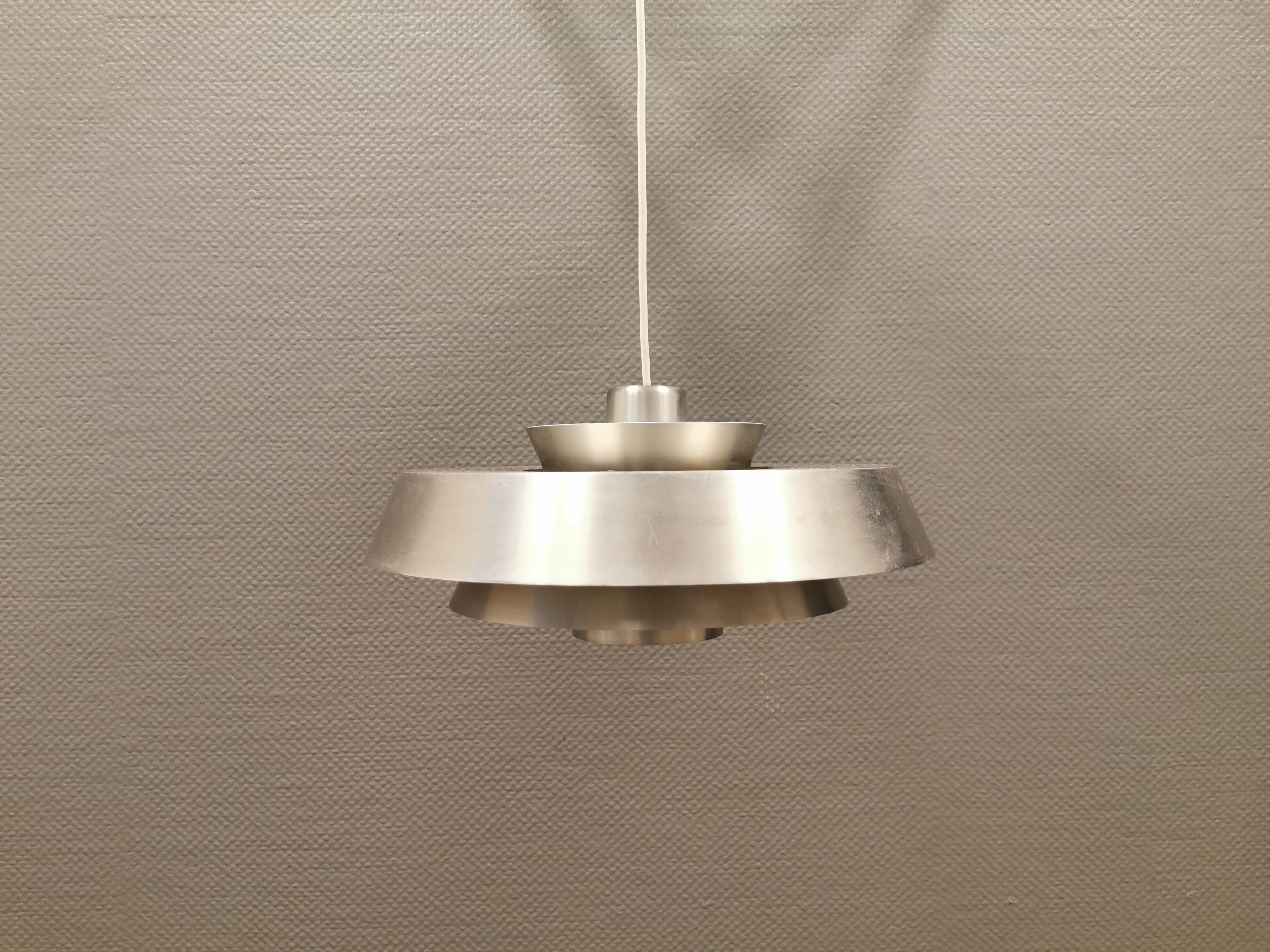 Suspension modèle « Nova » conçue par Jo hammerborg pour Danish Fog&Mørup en 1963.