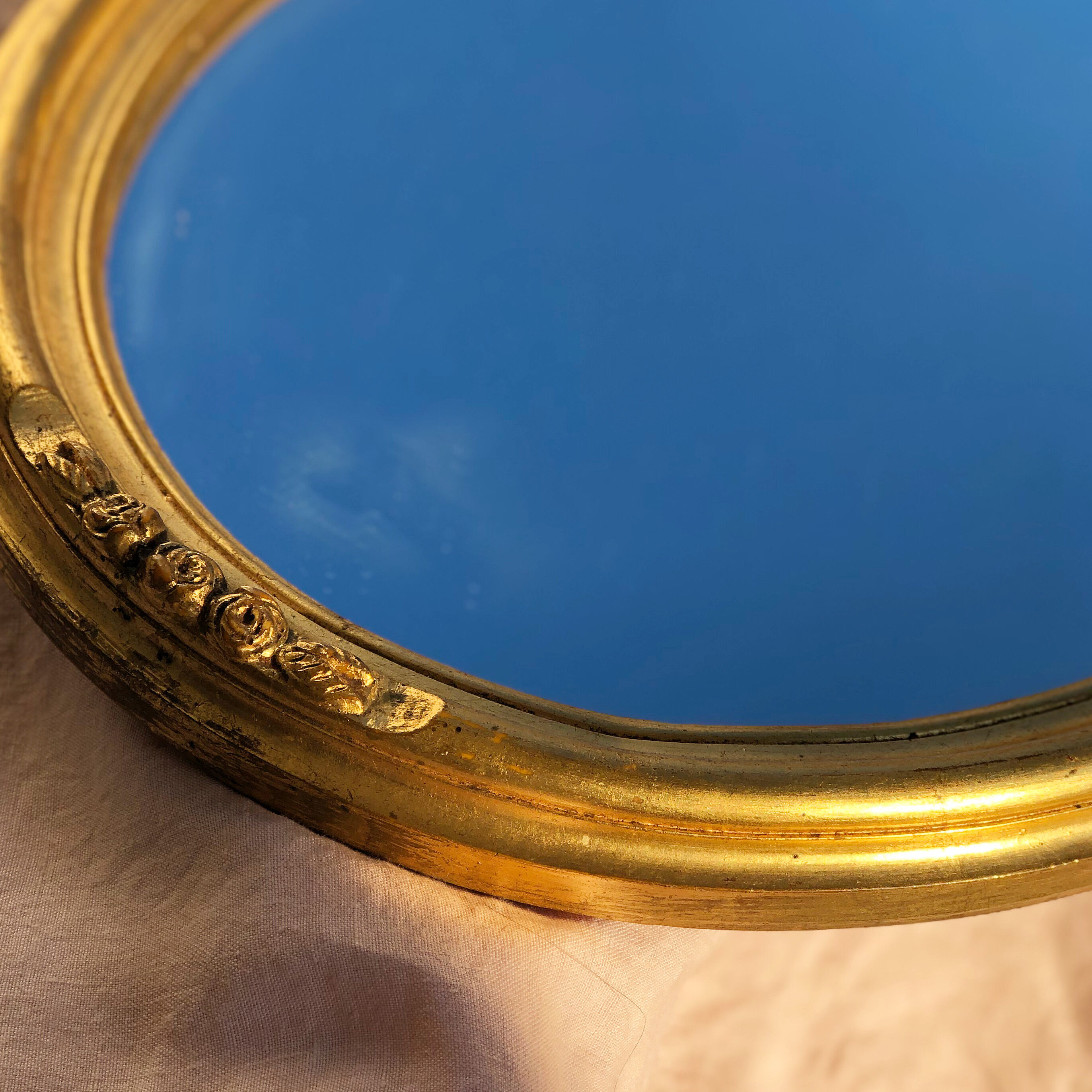 Golden wall medallion mirror 46cm