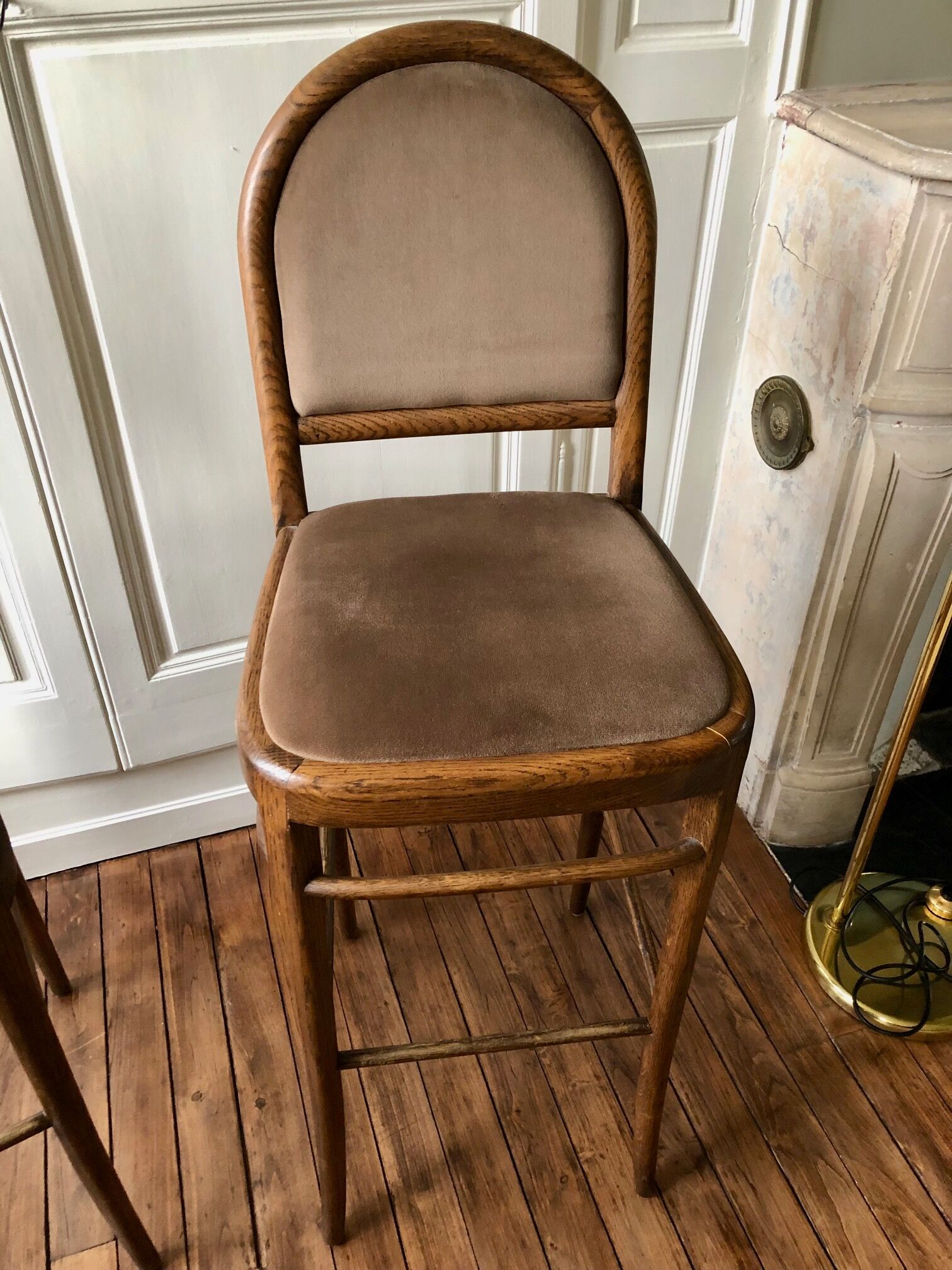 4 oak bar high chairs, sold in lots of 2