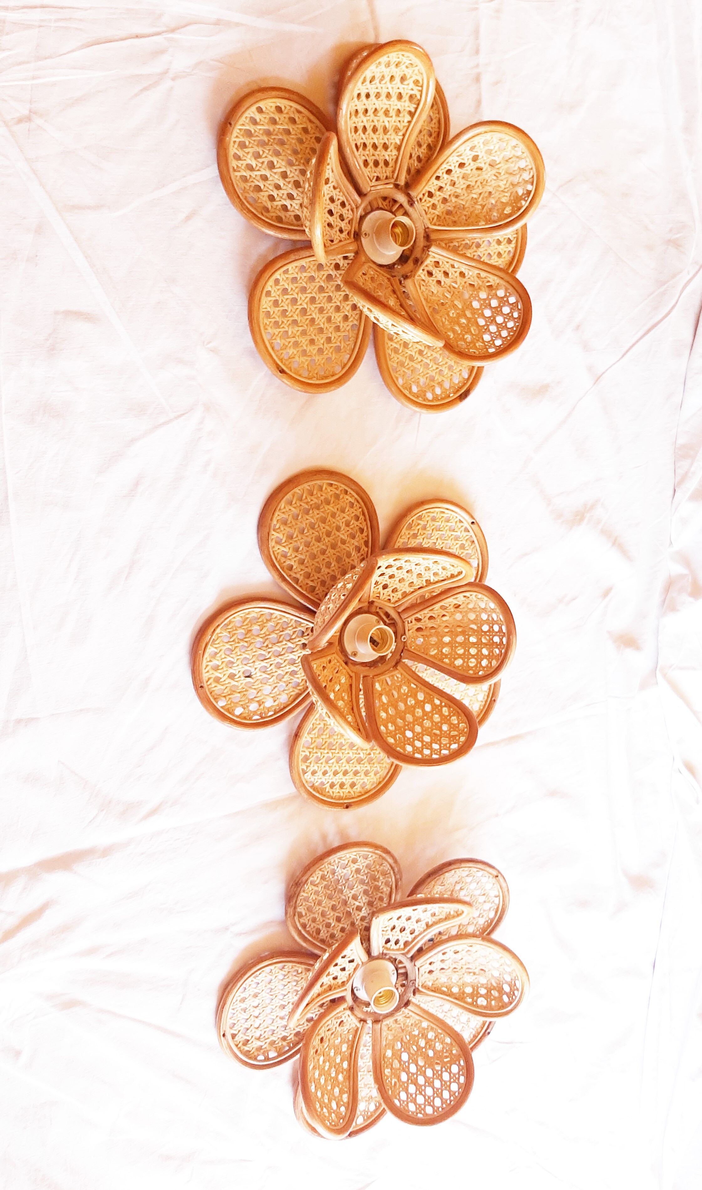 3 hanging lamps in rattan 1980s, rattan and braiding