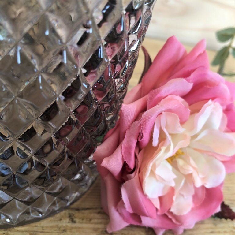 Chiseled glass candy