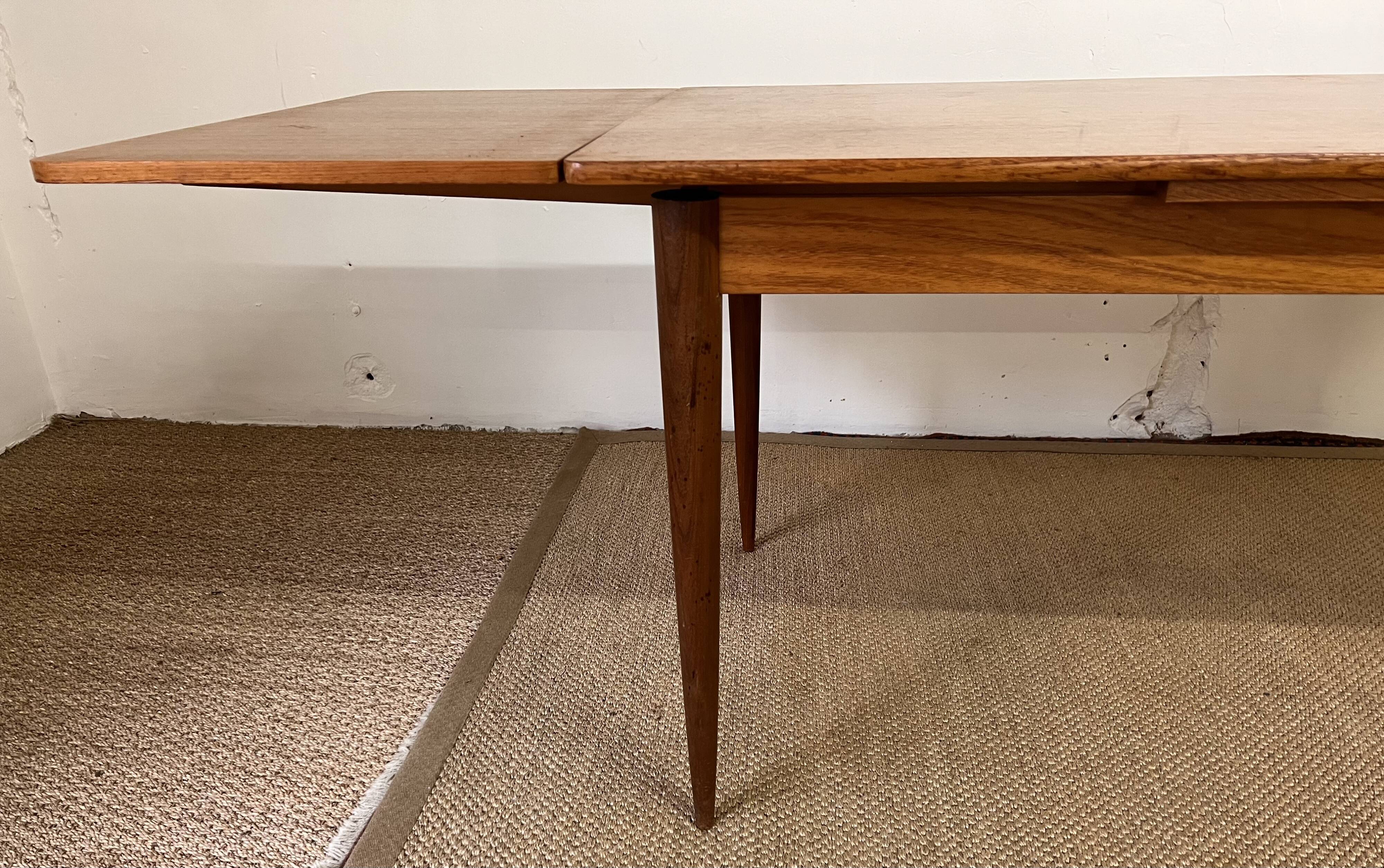 Vintage extendable table