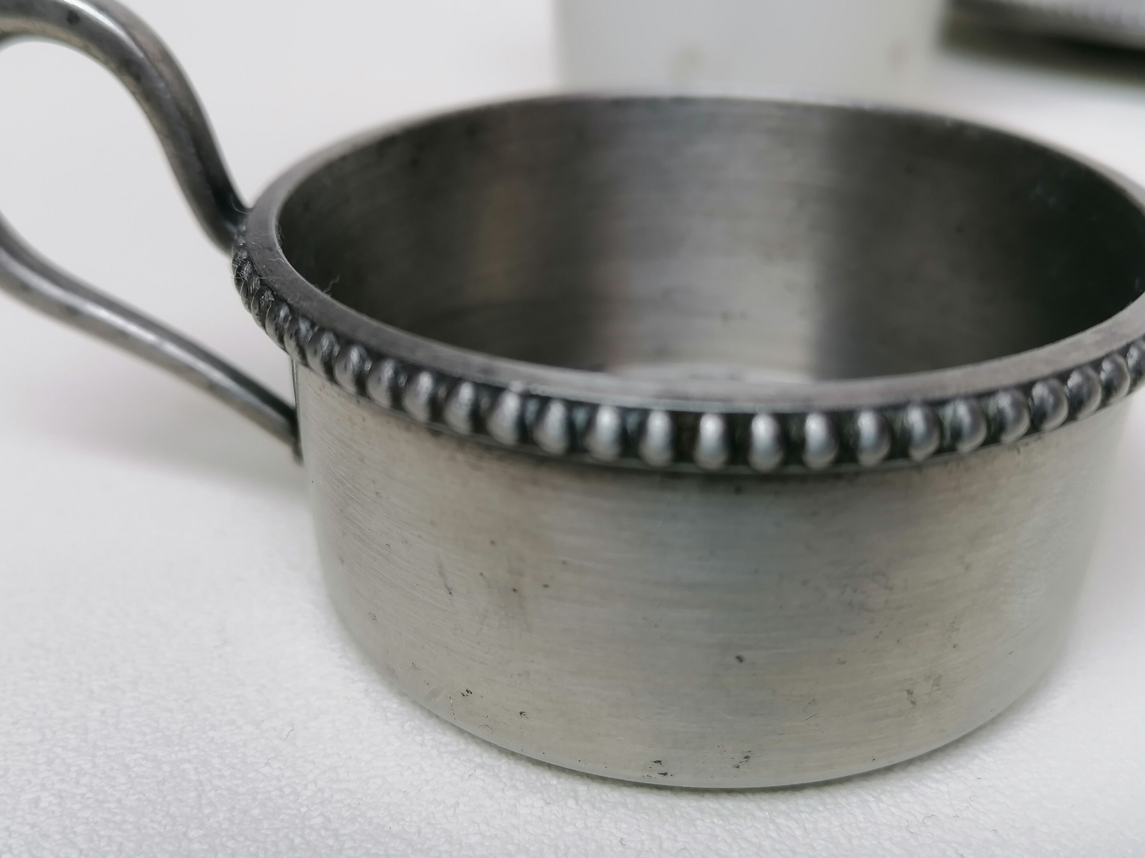 Set of 2 cups