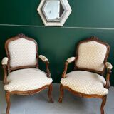 Set of two Louis XV shepherdesses