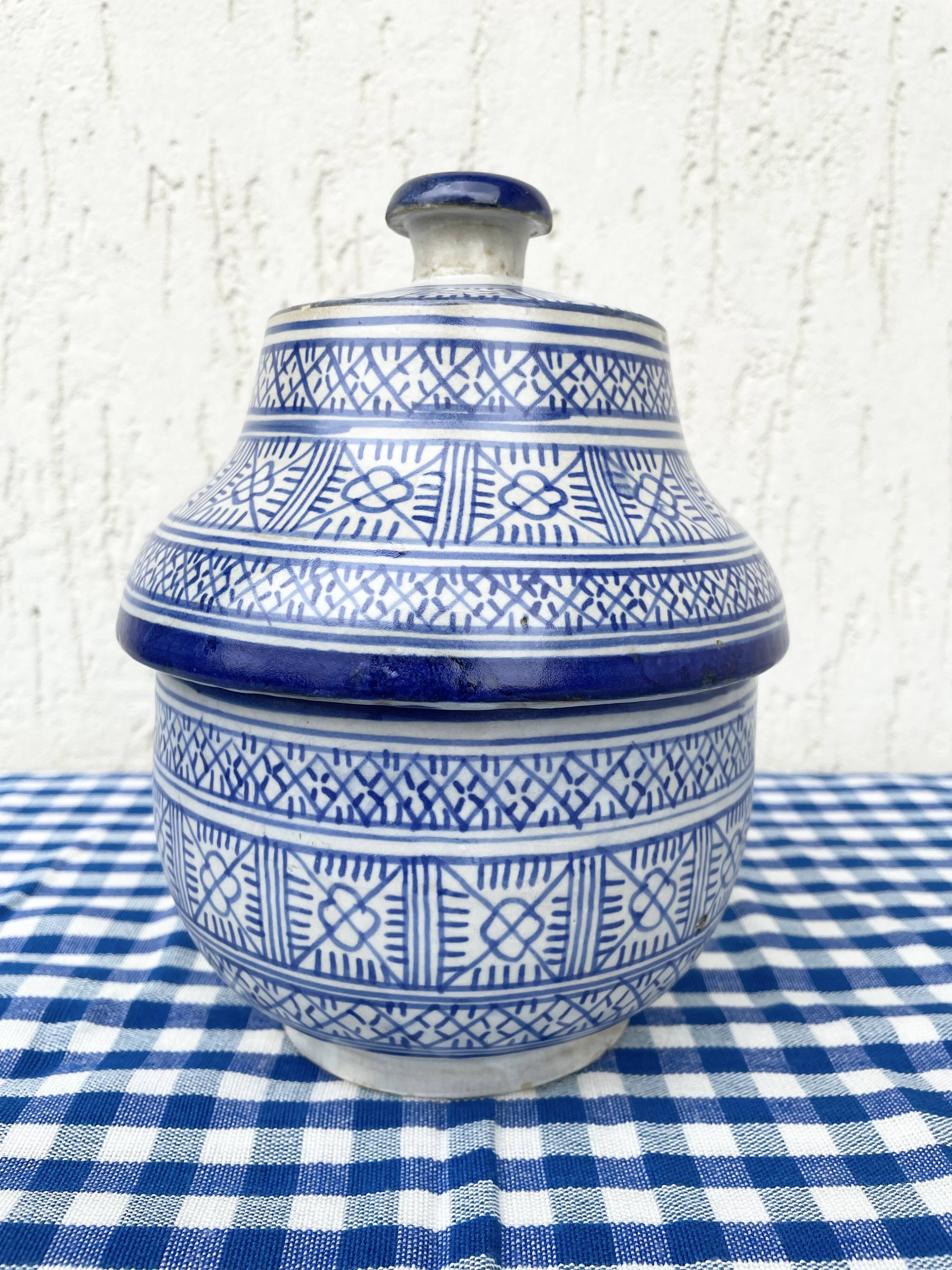 Antique covered butter pot "jobbana" from Morocco, Fes, signed Serghini.