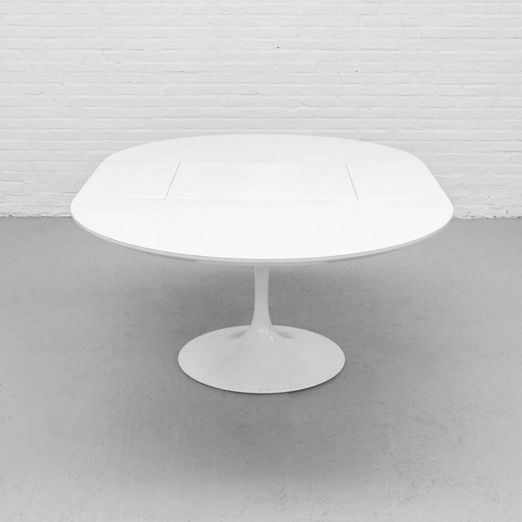 Extendable custom Knoll Tulip Dining Table, 1980