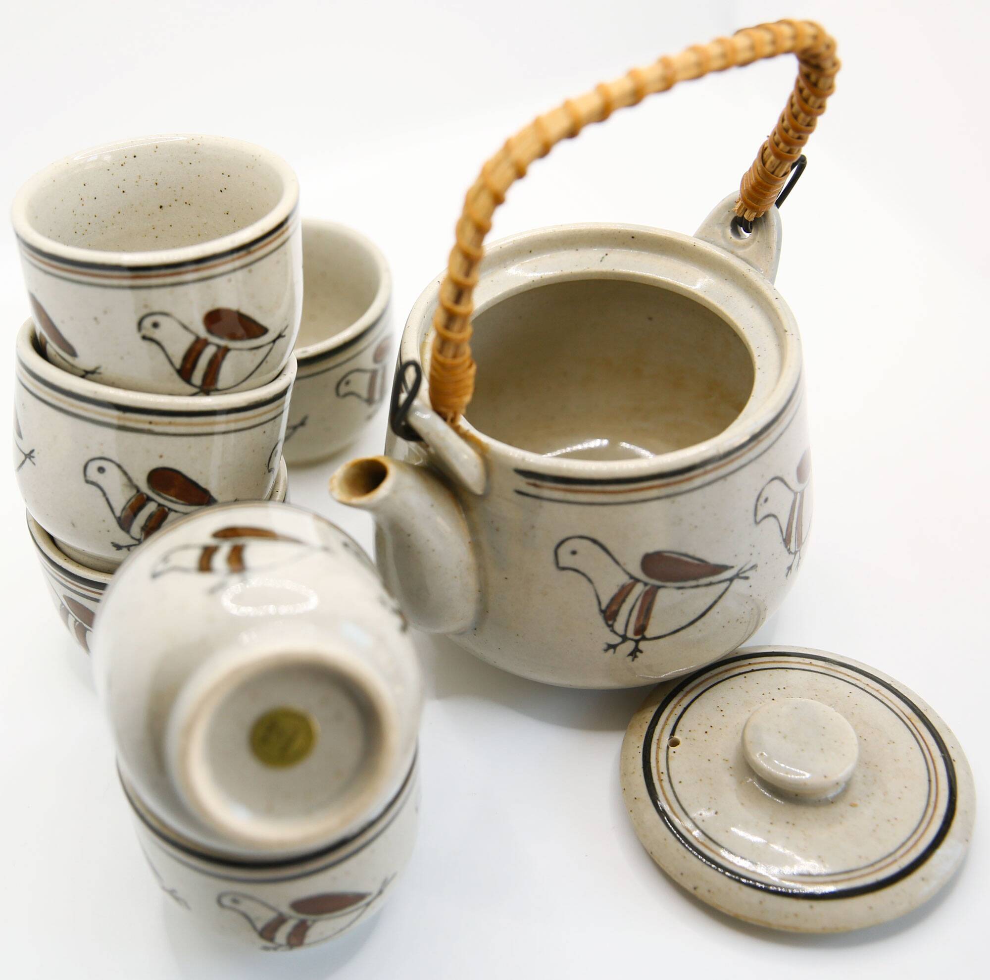 Teapot and its 6 cups with birds Seventies look made in Korea