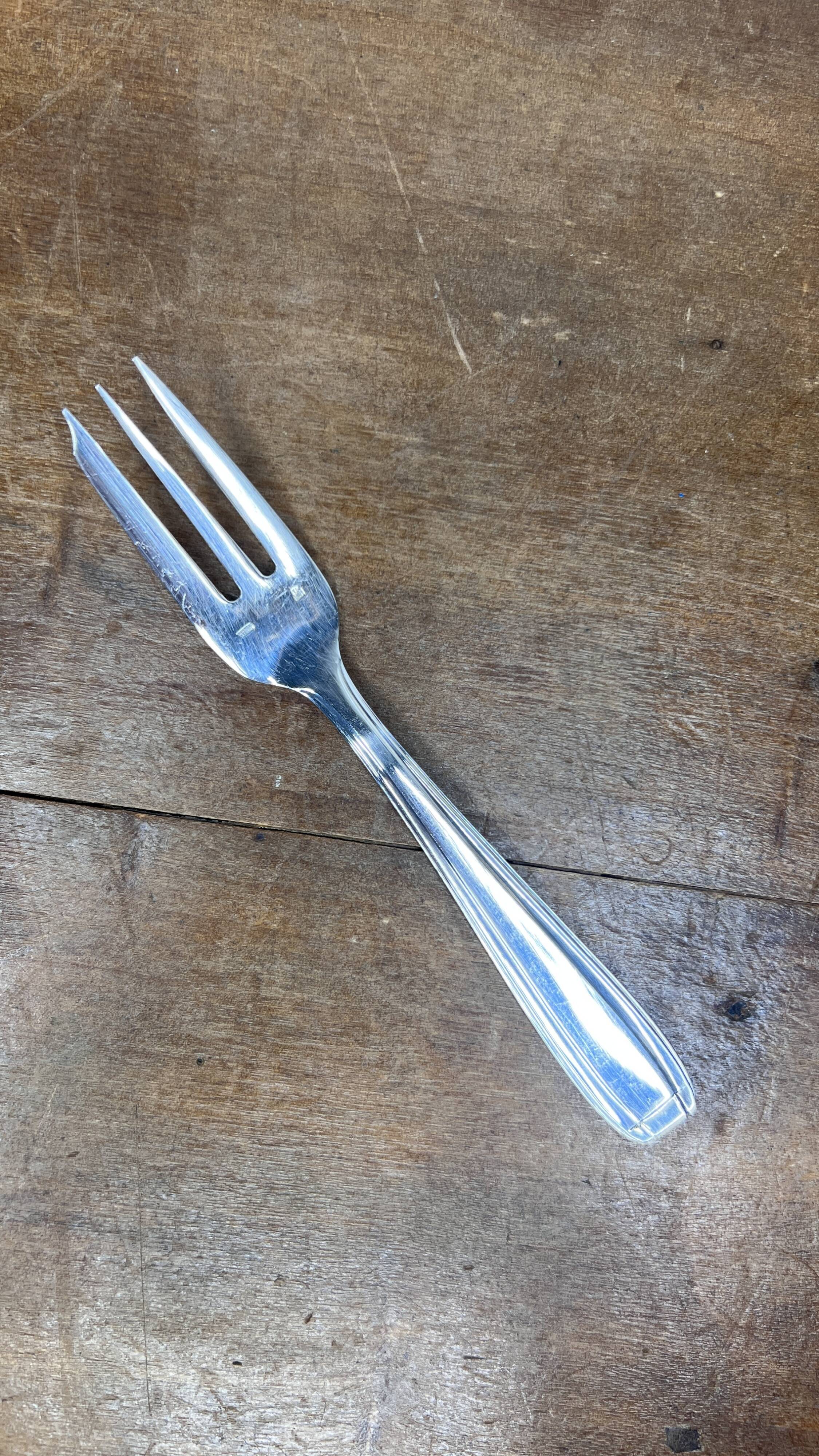 Box of 12 silver metal crustacean forks