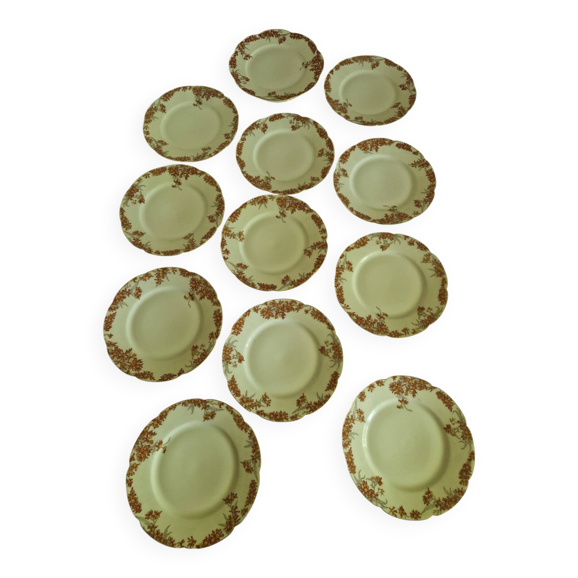 Lot of 11 Porcelain Dinner Plates Plus Presentation Dish Manufactured