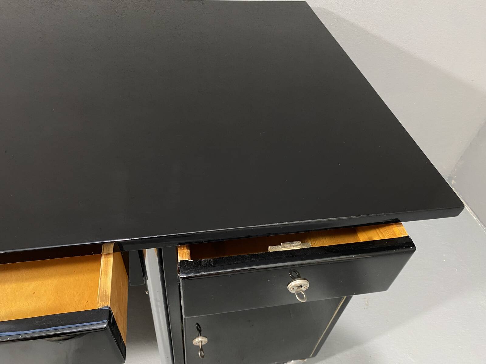 Bureau moderniste tchécoslovaque en chrome et bois, années 1950, Europe