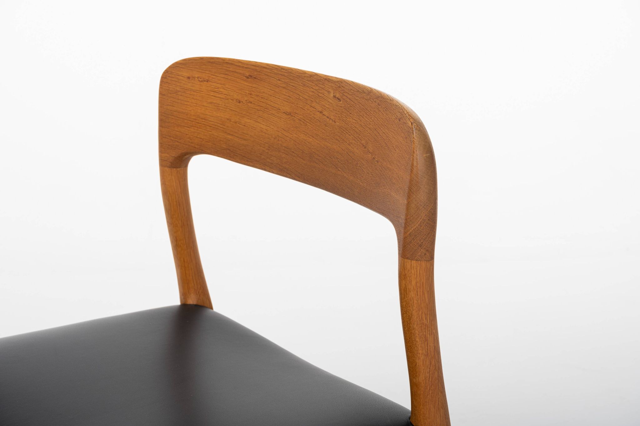Set of 6 dining chairs by Niels O. Møller, Model 75