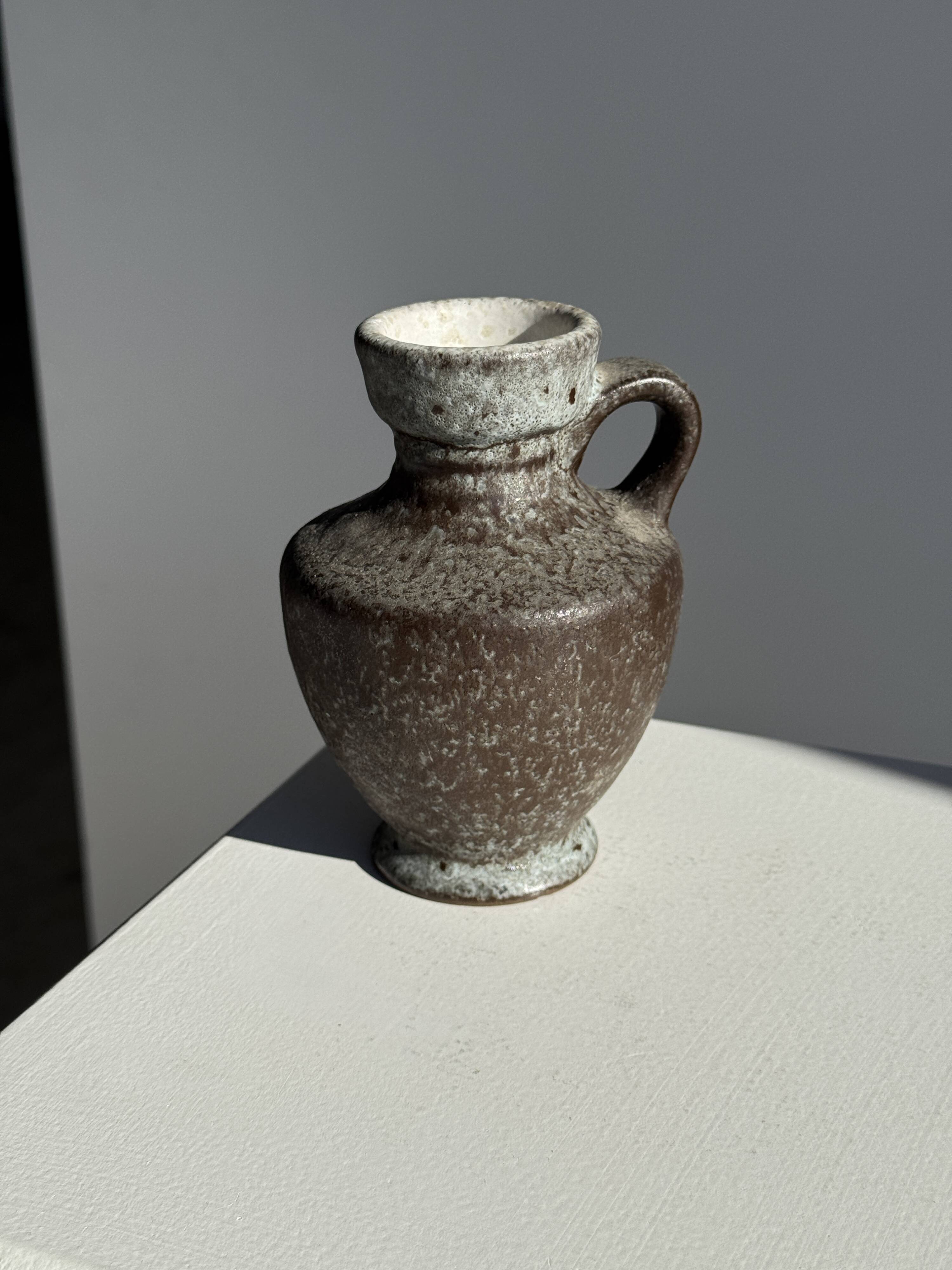 Mini grey stoneware carafe H13 D9