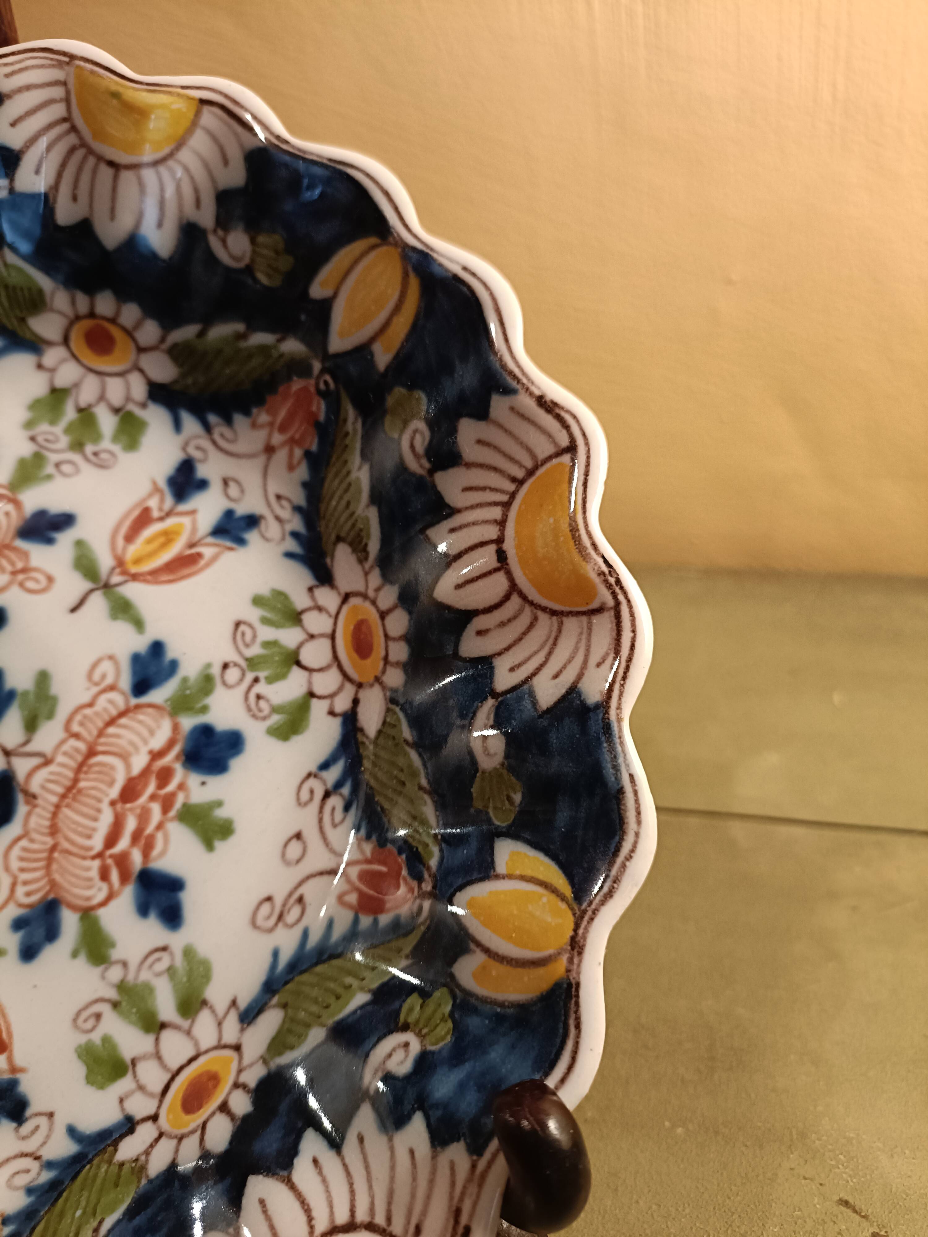 Wall plate collection pottery from Makkum
