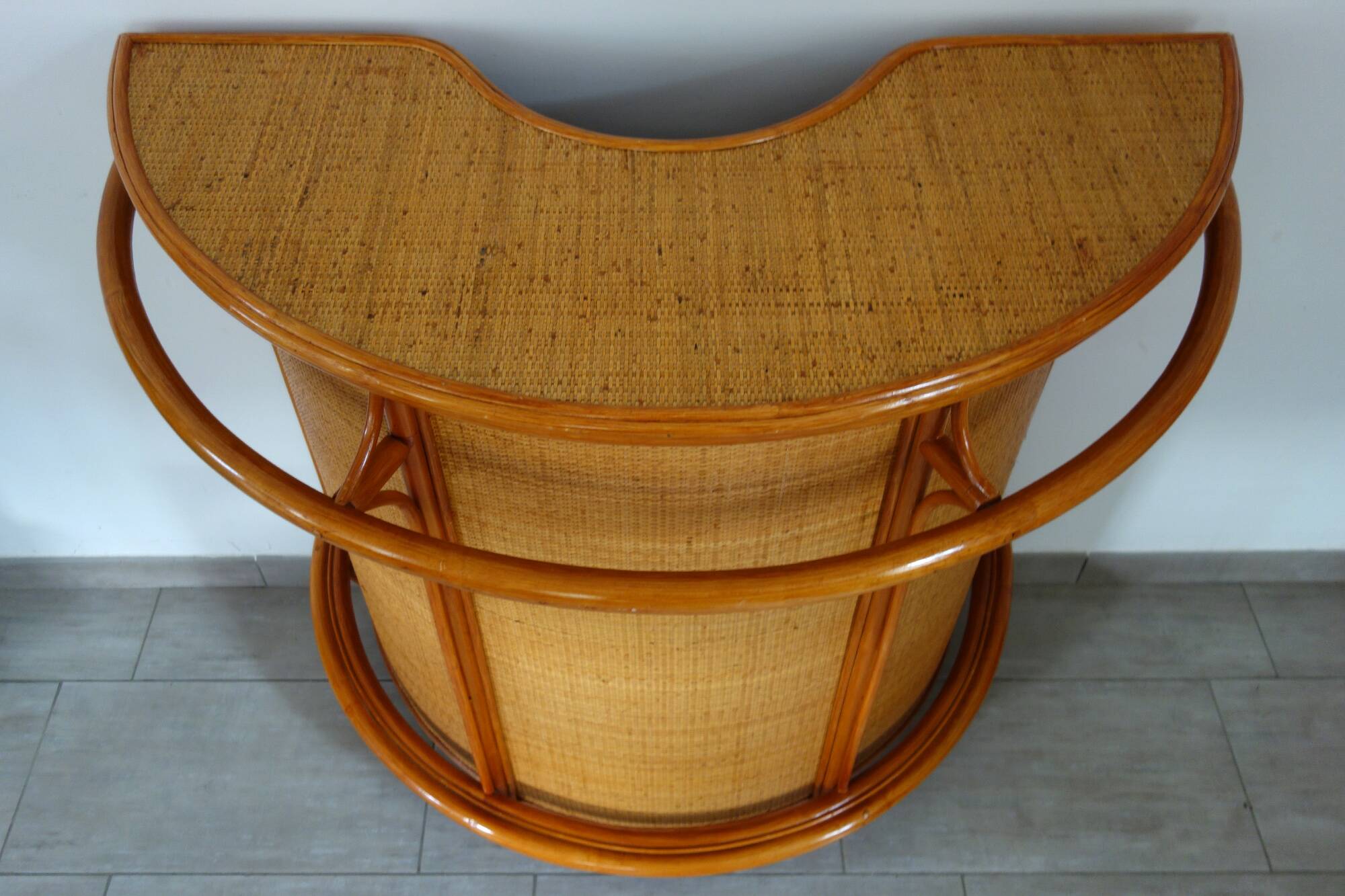 Vintage 70s rattan bar