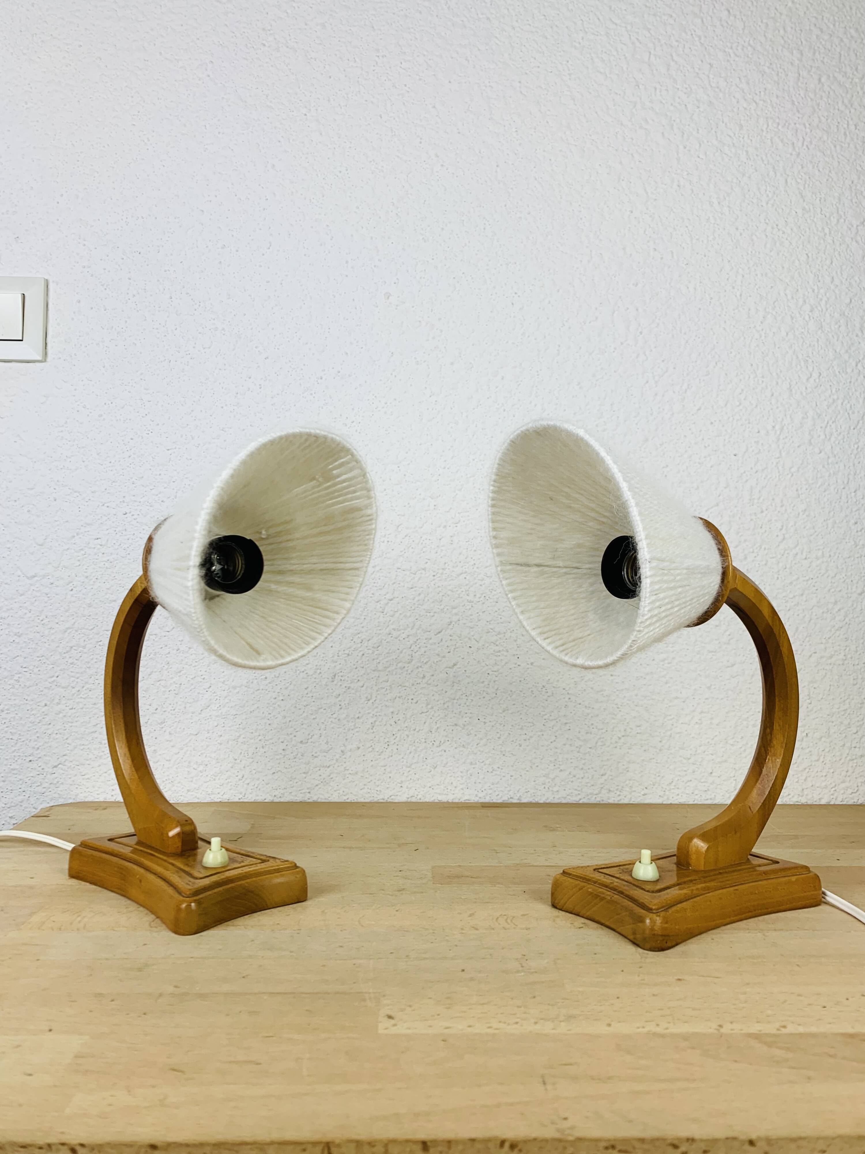 Pair of art deco lamps in curved wood and wool