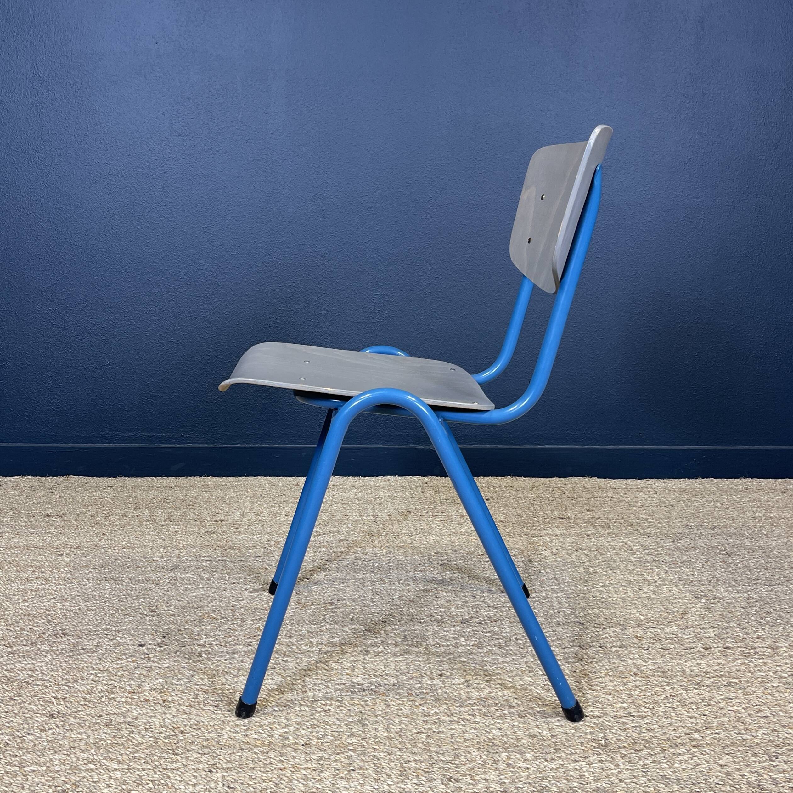 Set of 6 gray wood school chairs blue feet Netherlands 70s/80s
