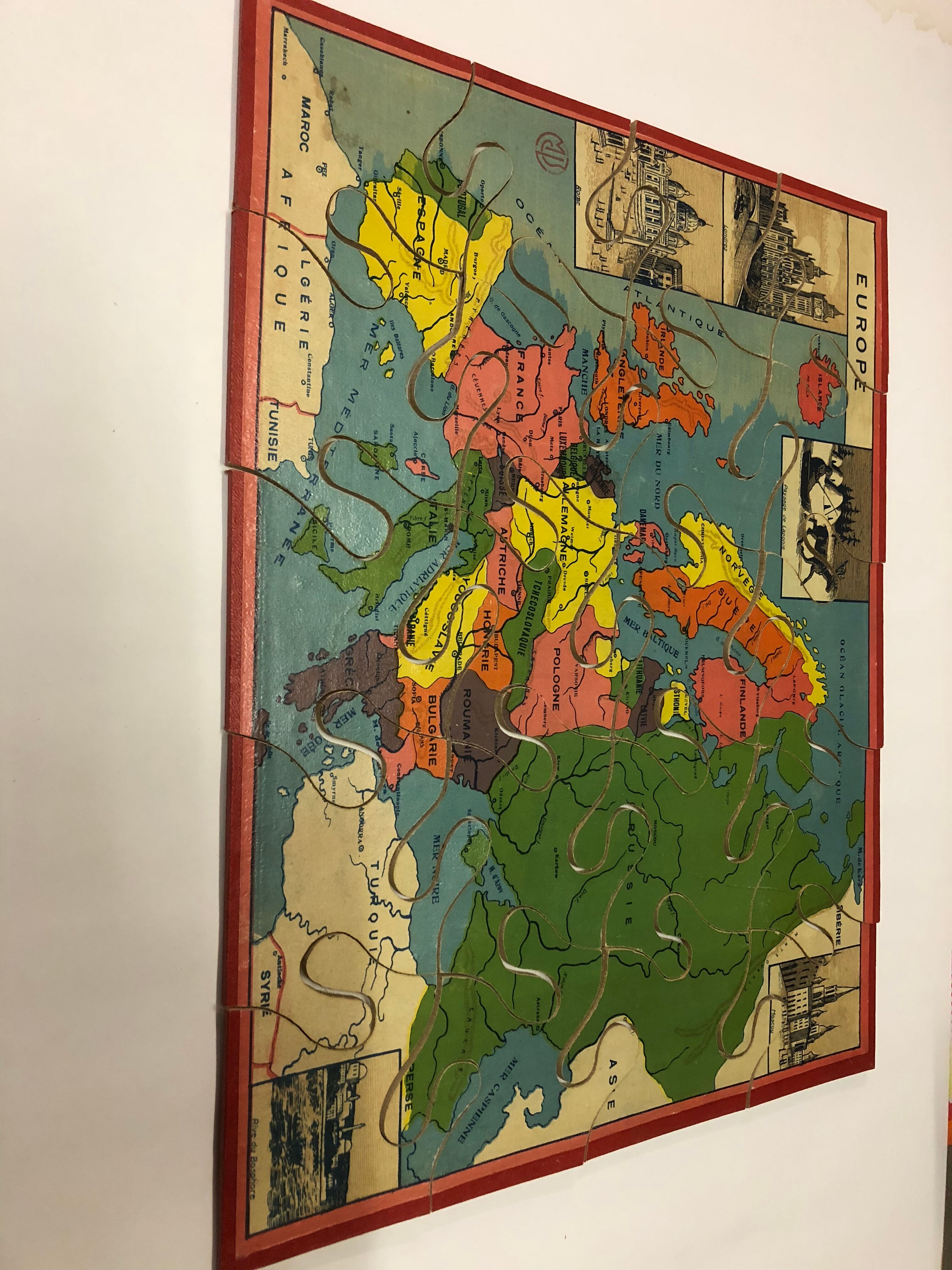 Former puzzle wooden 'Europe '.
