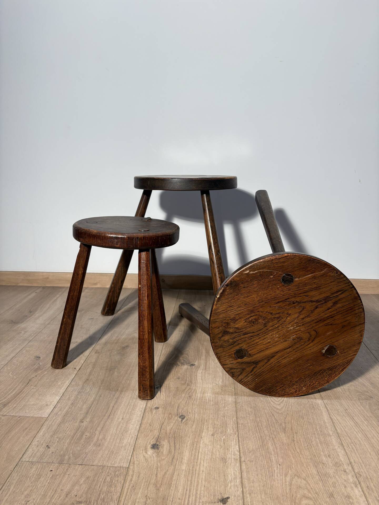 Farm stool in solid oak wood