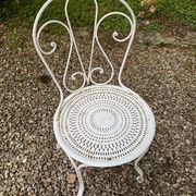 White lacquered wrought iron garden furniture set