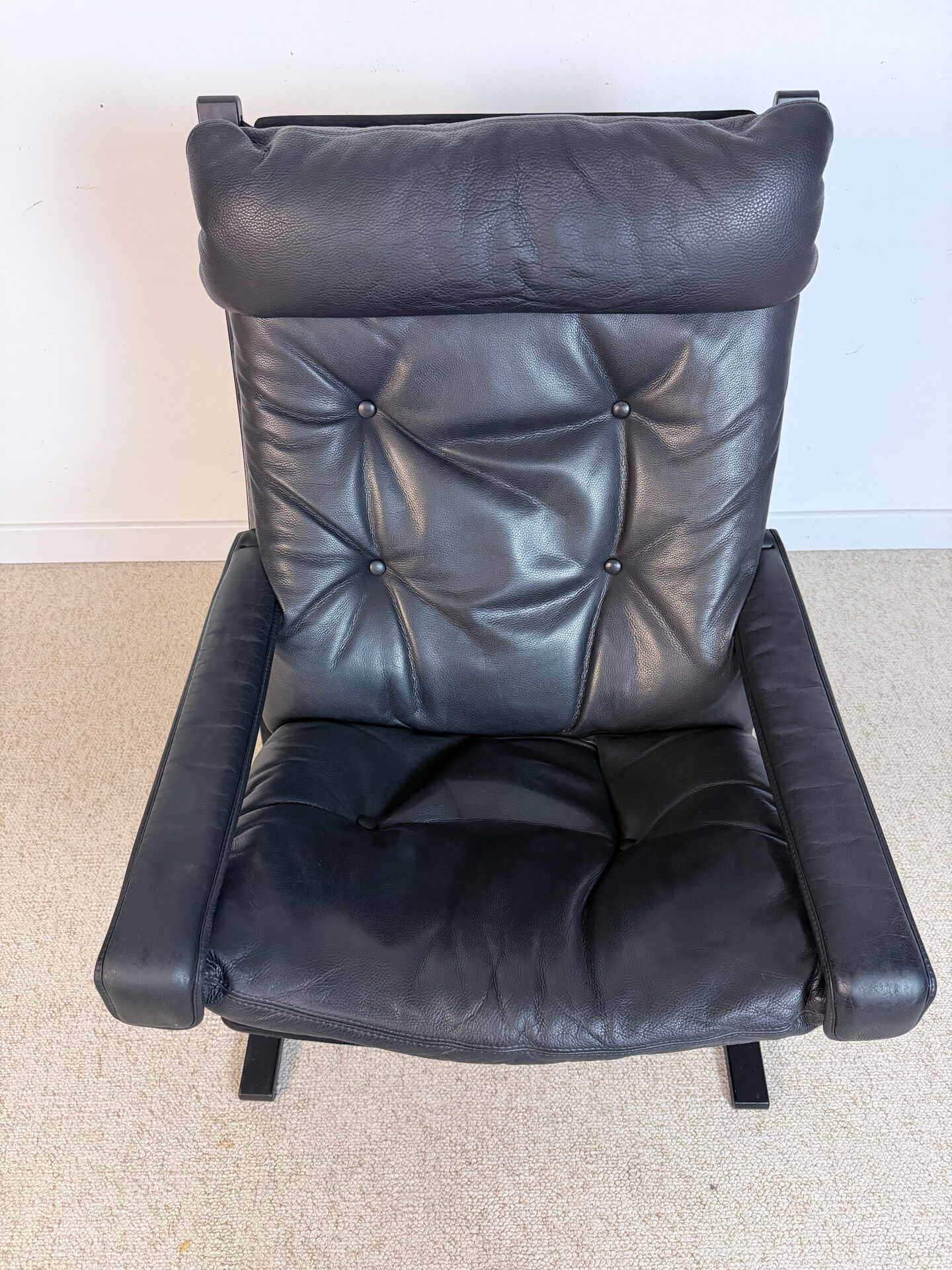Siesta armchair by Ingmar Relling – black leather – Westnofa
