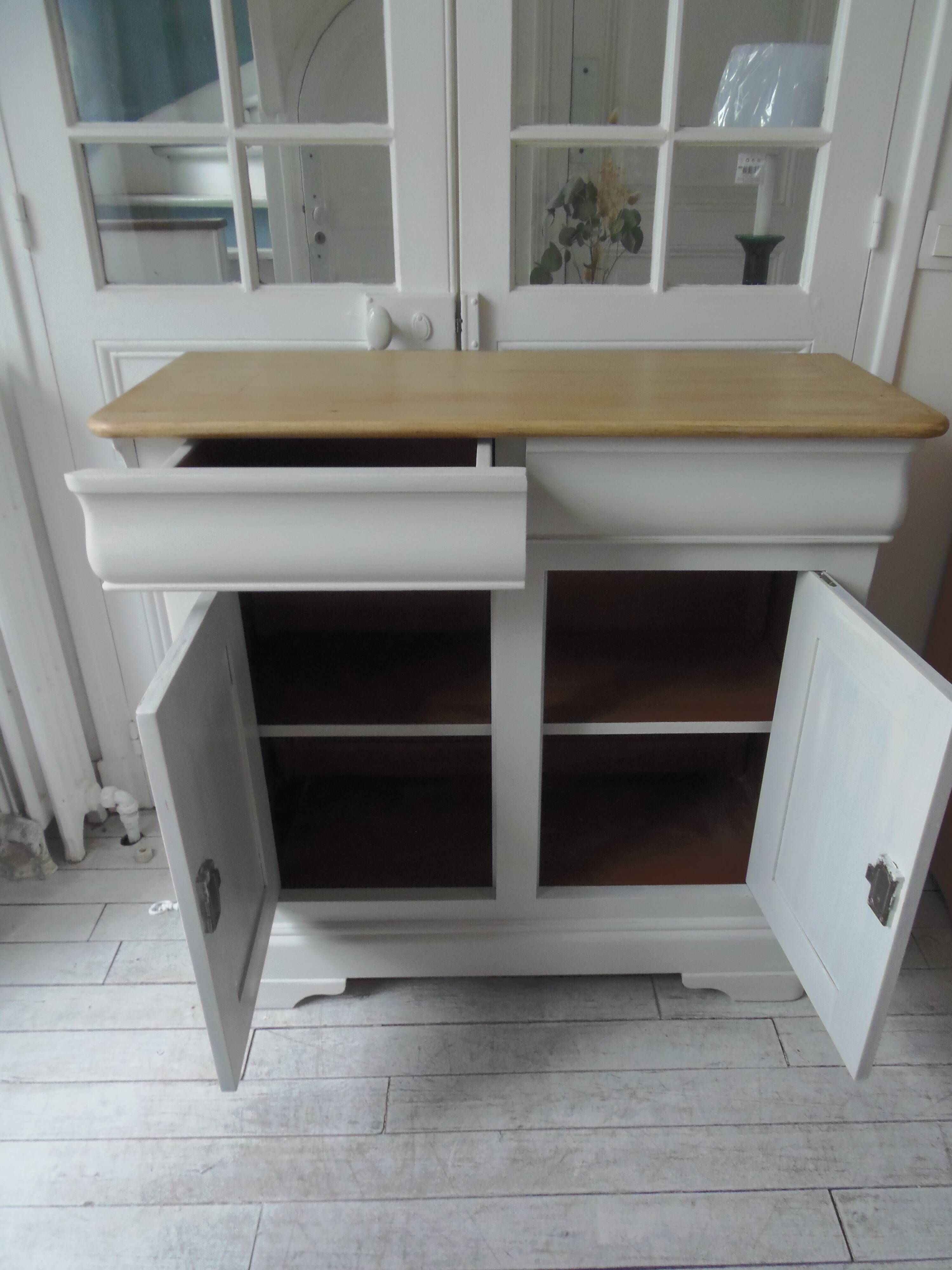 Louis Philippe style sideboard with pearl gray patina, 2 doors, drawers, wooden top.
